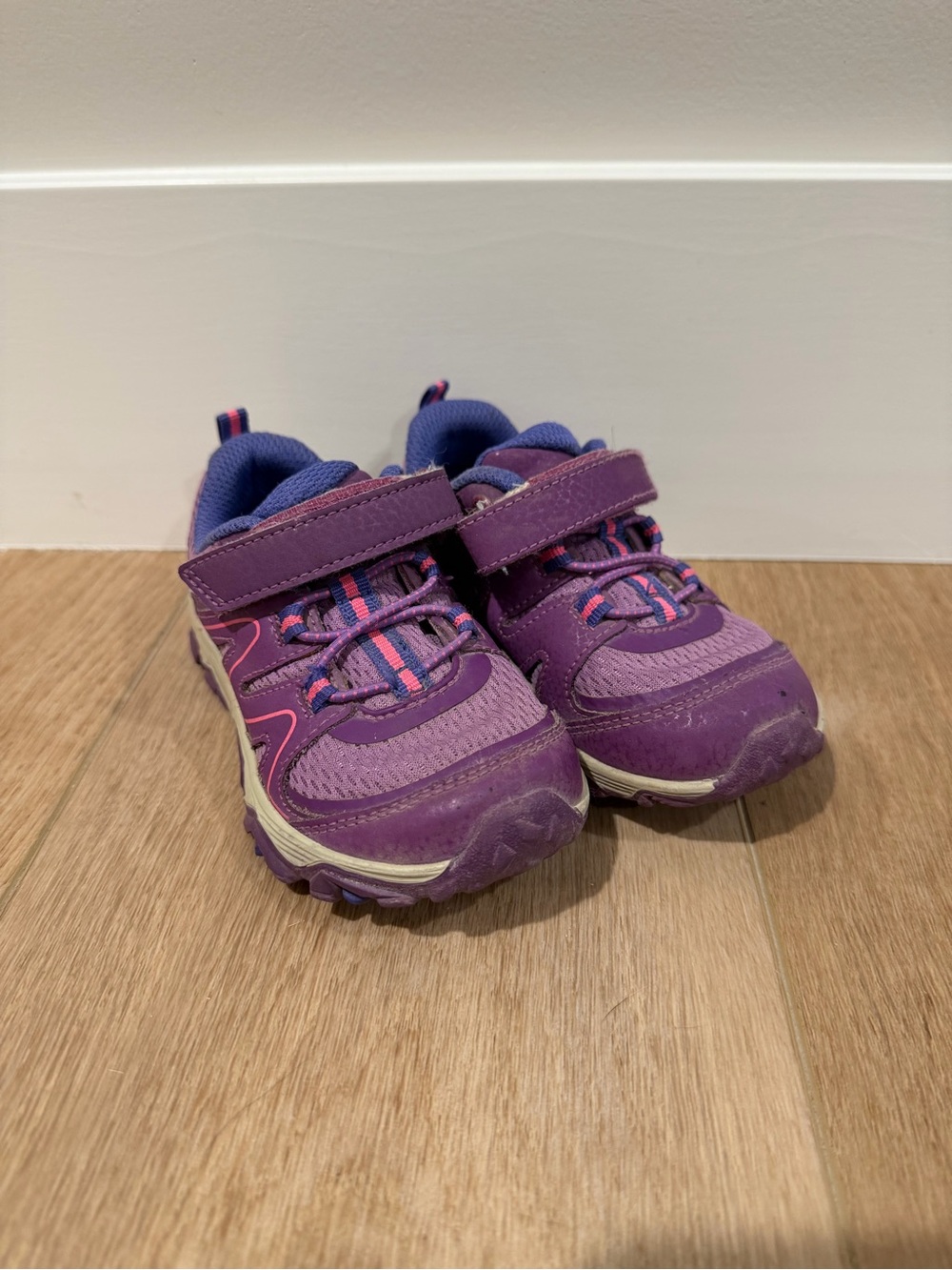 Size 8 / Toddler Girl Merrell Sneakers